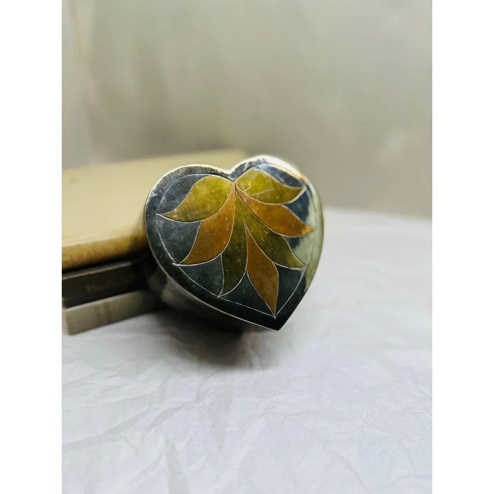 Vintage Mixed Metal Heart Trinket Box Brass Copper Inlay Leaf Jewelry Keepsake
